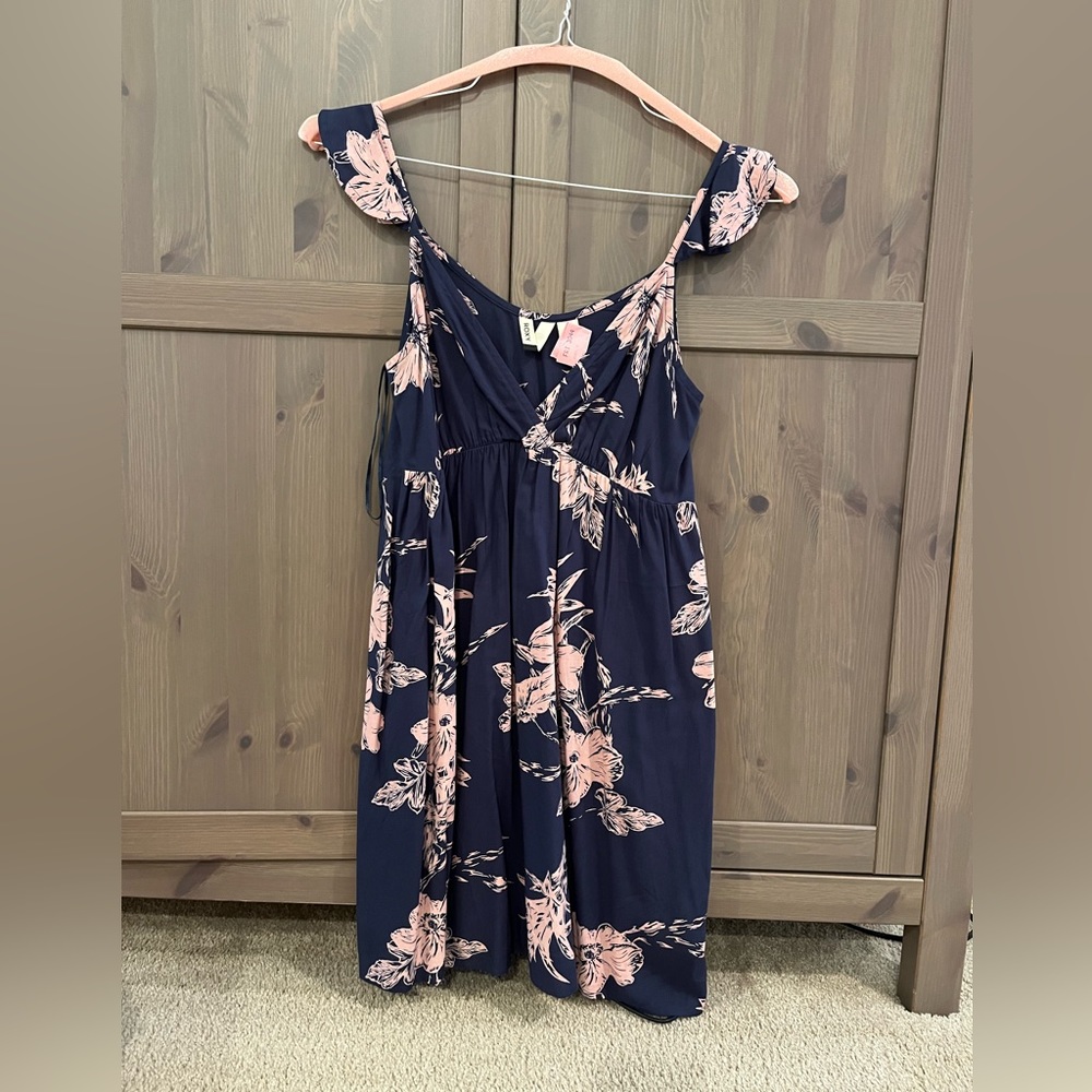 EUC Roxy size XS dress perfect for beach
